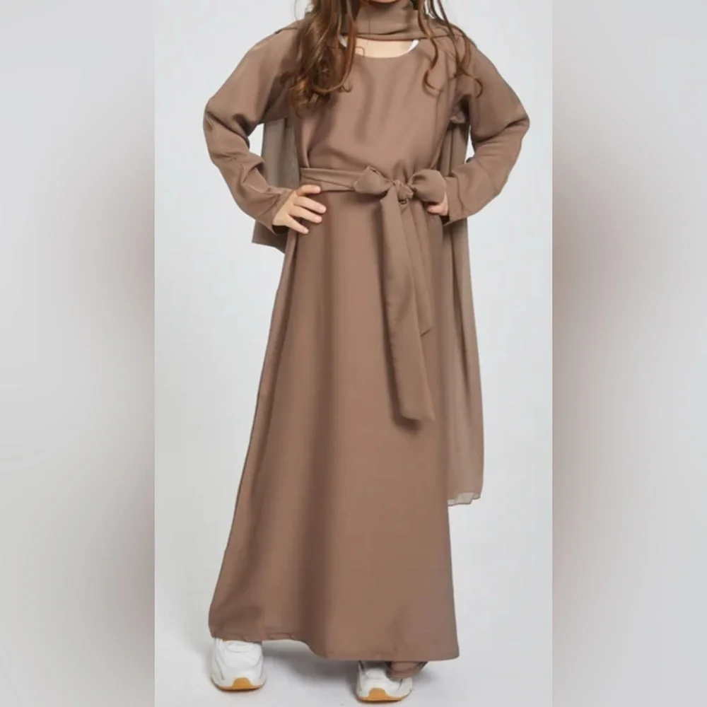 NWT [Azrah] Plain Closed Abay in Coffee w/ Scarf & Tie Juniors Girls 50” 11/12